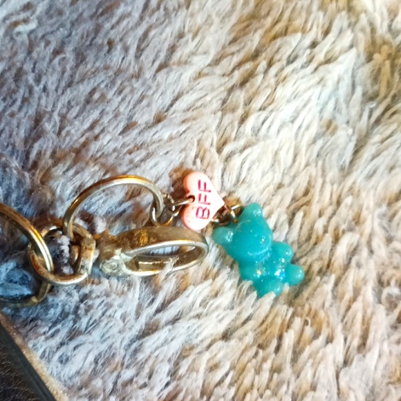 WILD FABLE Cowhide Print Change Purse with Charm - Picture 3 of 4